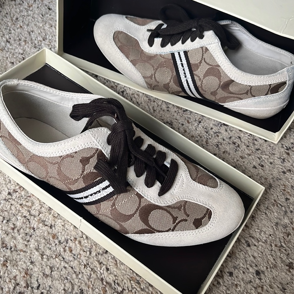 Coach Beulah Sneakers. Size 9. Brown/Beige.